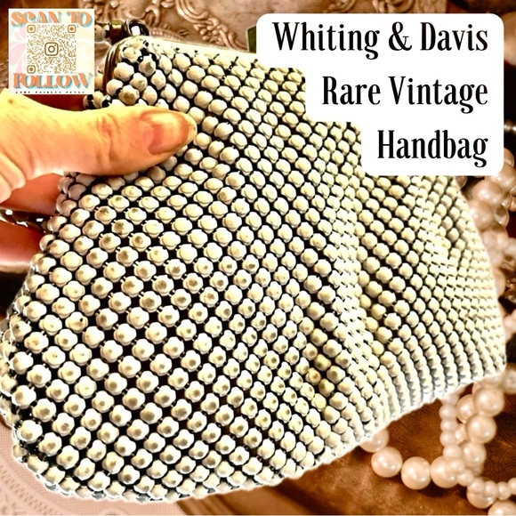 WHITING AND DAVIS CO VINTAGE PEARL HANDBAG WITH GOLDEN SNAP CLOSURE - Picture 1 of 10